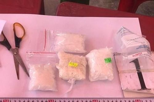 Nữ quái vận chuyển lượng lớn ma túy sa lưới