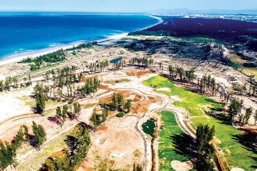 Bùng nổ sân golf?