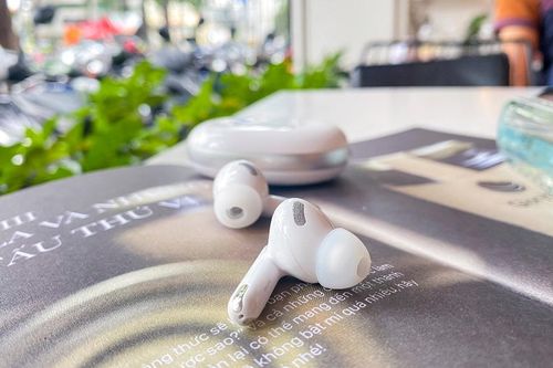 Trên tay tai nghe OPPO Enco X: Thiết kế ấn tượng, âm thanh Dynaudio, hỗ trợ chống ồn chủ động