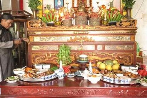 Lòng thành dâng Vua Tổ