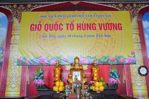 Học viện Phật giáo VN tại Hà Nội tưởng niệm các Vua Hùng