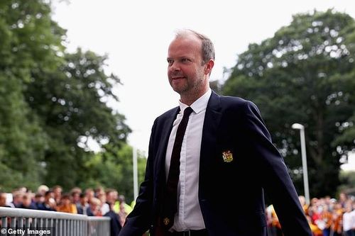 Bóng đá châu Âu hỗn loạn: 6 CLB Anh bỏ Super League, lãnh đạo Man Utd từ chức