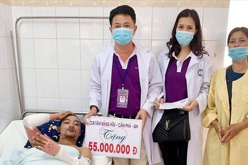 Quảng Ninh: Hỗ trợ hơn 58 triệu cho 3 người bị bỏng do nổ khí gas trên tàu