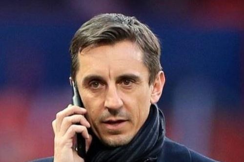 Gary Neville đề nghị phạt MU, Man City 100 triệu euro
