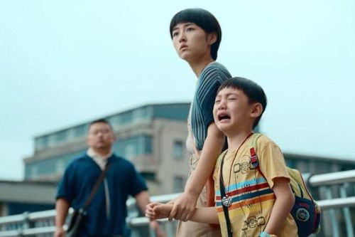 Phòng vé Trung Quốc 4 tháng đầu năm vượt xa doanh thu cả năm của Mỹ