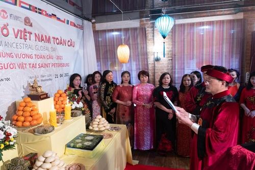 Người Việt tại Nga tổ chức giỗ Tổ Hùng Vương