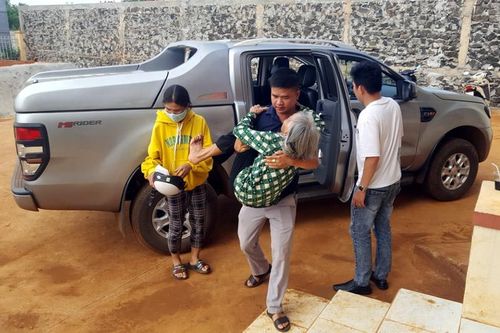 Phục vụ nhân dân từ những việc nhỏ nhất
