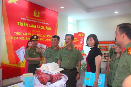 Thiếu tướng Đào Thanh Hải: Phải rèn luyện tinh thần ham mê đọc sách mọi lúc, mọi nơi