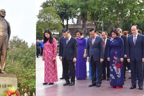 Lãnh đạo thành phố Hà Nội dâng hoa kỷ niệm 151 năm Ngày sinh V.I.Lênin