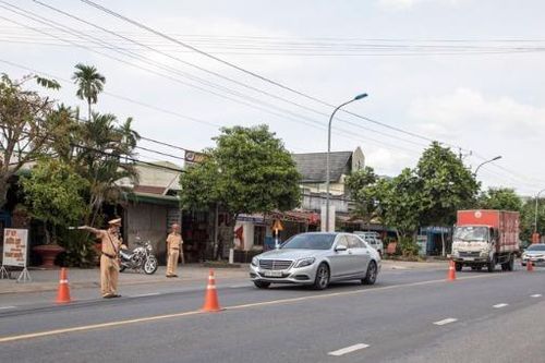 Lâm Đồng triển khai đồng độ các giải pháp đảm bảo an toàn giao thông