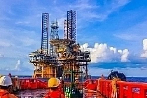 Tin thị trường: cung dầu tăng nhẹ, năng lượng tái tạo chiếm tỷ trọng ngày càng cao