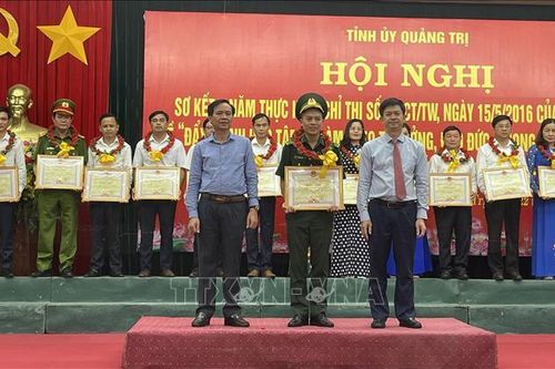 Đẩy mạnh học tập và làm theo Bác
