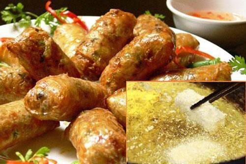 Rán nem không ăn hết đừng vội bỏ ngay vào tủ trữ đông, làm theo cách này đảm bảo nem giòn rụm, không nát