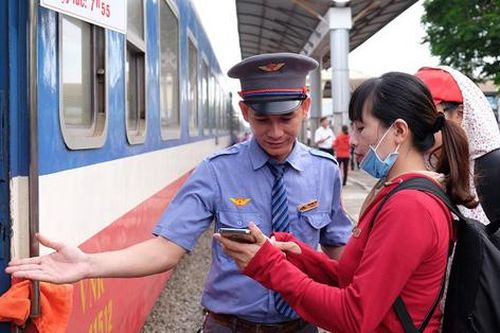 Thí sinh đi thi, đi nhập học được giảm 10% giá vé tàu hỏa