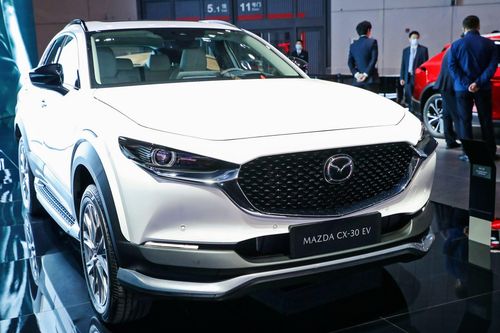 Mazda CX-30 vừa ra mắt thị trường Việt đã có phiên bản chạy điện lắp ráp tại Trung Quốc