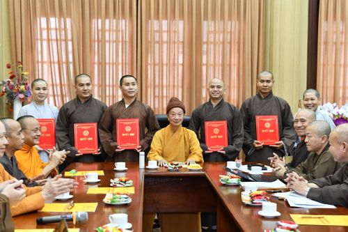 Học viện Phật giáo VN tại TP.HCM: Chuẩn bị tuyển sinh Cử nhân Phật học năm 2021 và bổ sung nhân sự