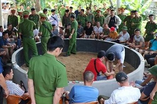 Đột kích sới gà trong quán cafe, thu giữ hơn 200 triệu đồng