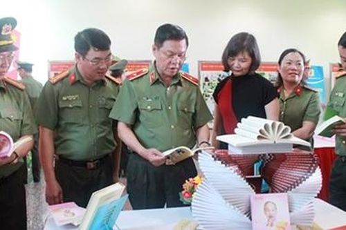 Rèn luyện tinh thần ham mê đọc sách