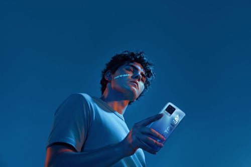 Bộ đôi realme 8 series gây ngạc nhiên với xu hướng 'Dám sống trội'