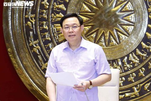 Chủ tịch Quốc hội Vương Đình Huệ: Phải giám sát vấn đề nóng, yêu cầu giải trình