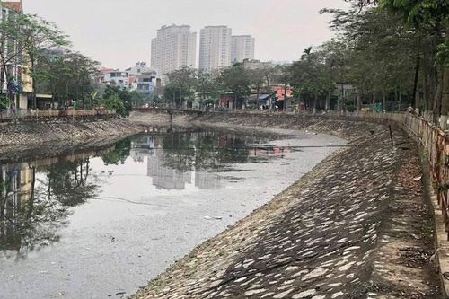 Hành lang an toàn sông Kim Ngưu xuống cấp nghiêm trọng