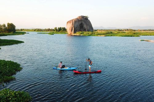 Chèo thuyền, cắm trại trên cánh đồng lúa lớn nhất Đồng Nai