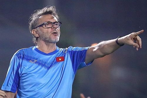 HLV Troussier muốn đội U18 đọ sức lứa U22 của thầy Park