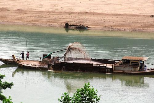 Quảng Nam sẽ kiểm tra 14 doanh nghiệp khai thác khoáng sản