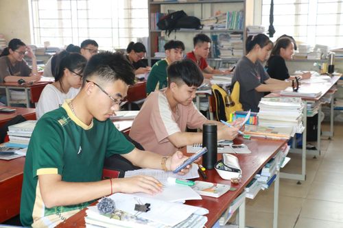 Ôn thi môn Vật lý: Không chủ quan mất điểm đáng tiếc vì cấu trúc quen thuộc