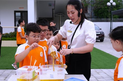 Ngày hội 'Em yêu khoa học': Khơi nguồn đam mê, sáng tạo