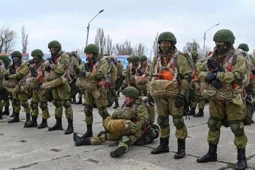 Nga rút quân đội khỏi khu vực biên giới Ukraine, quả bom chiến tranh được 'xì hơi'