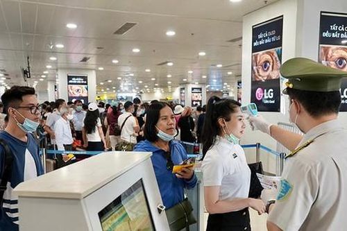 Đi lại dịp 30/4: Hàng không, đường sắt tăng chuyến hết cỡ, đường bộ cầm chừng