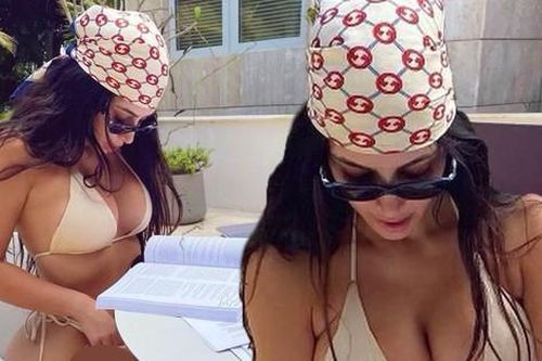 Học bài kiểu Kim Kardashian: Ôn thi bằng luật cũng phải sexy với bikini bé xíu