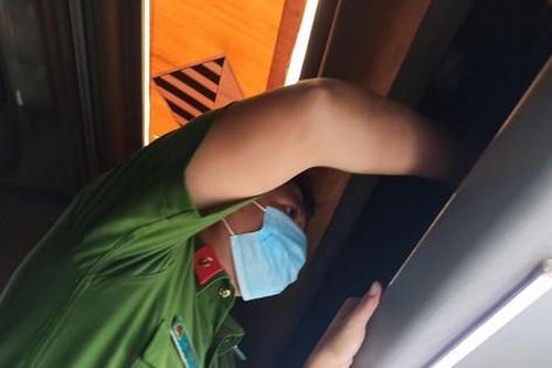 Tài xế container bị phạt 38 triệu đồng vì hút thử thuốc lá có ma túy