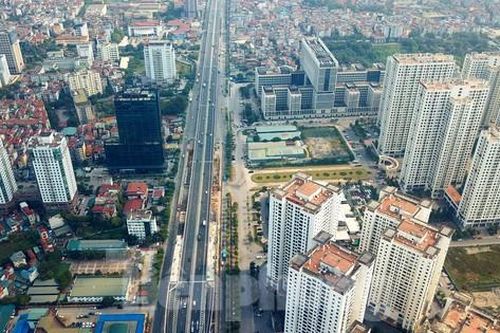 Đường trên cao Mai Dịch - cầu Thăng Long trước giờ cấm xe trong 3 ngày