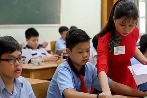 Vì sao Hà Nội dừng tuyển sinh lớp 6 hệ song bằng?