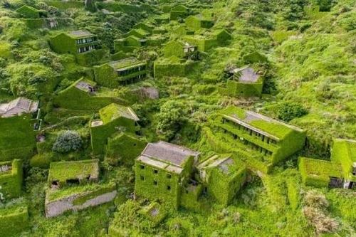 Ngôi làng bỏ hoang gây ấn tượng ở Trung Quốc