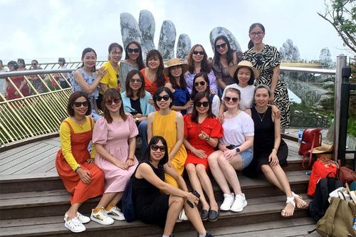 30/4-1/5: Dân đổ xô đi du lịch, nhiều công ty tour khóa sổ