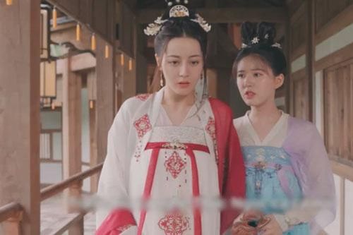 Lộ chi tiết 'tố cáo' Địch Lệ Nhiệt Ba - Triệu Lộ Tư bị phân biệt đối xử ở Trường Ca Hành?