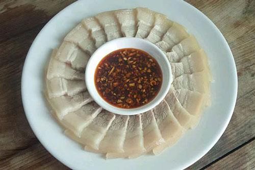 Thịt lợn luộc không cần nước mắm, pha nước chấm này cũng đủ 'đánh bay' cả đĩa