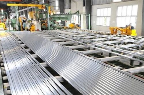Việt Nam gia hạn áp thuế chống bán phá giá với nhôm Trung Quốc
