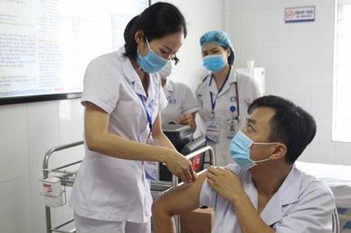 Đảm bảo an toàn tiêm chủng được đặt lên hàng đầu