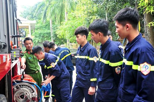 Học Bác lòng ta trong sáng hơn