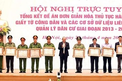 Tiếp tục đẩy mạnh cải cách hành chính trong quản lý dân cư
