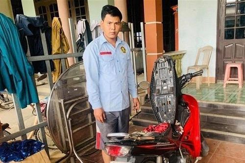 Bắt 'sugar daddy' tống tiền 'con nuôi' bằng ảnh nóng