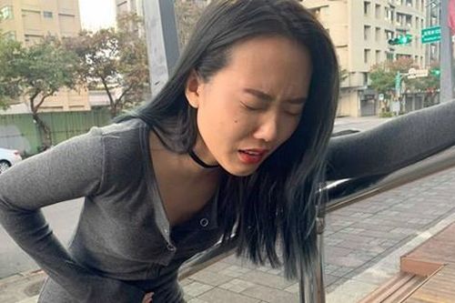 Người phụ nữ có kinh nguyệt đến 2 lần/tháng, bác sĩ cảnh báo triệu chứng cần đến bệnh viện gấp