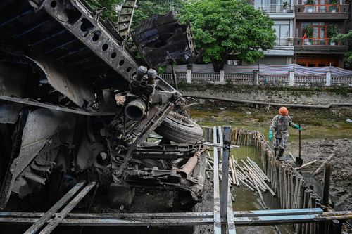 Tu bổ hồ chứa xác 'pháo đài bay' B52