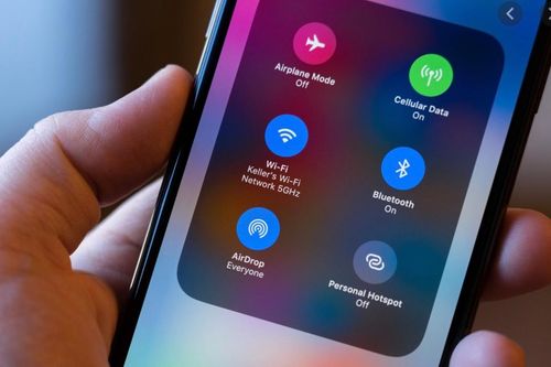 Người dùng iOS nên tắt ngay AirDrop