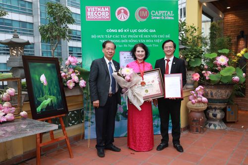 Bộ sưu tập 'Sen trong đời sống văn hóa Việt' đón nhận kỷ lục quốc gia
