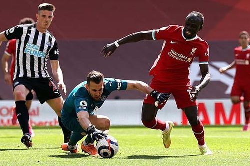 ĐIỂM NHẤN Liverpool 1-1 Newcastle: The Kop nhớ Van Dijk. Mất luôn cơ hội vào top 4